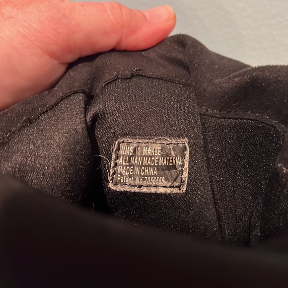 Report Makee tall Black Vegan Boot - Picture 12 of 16